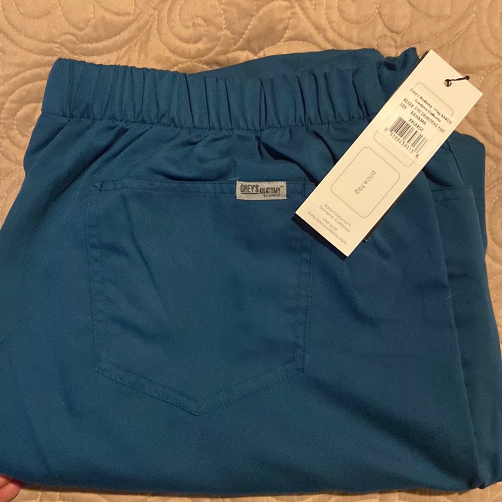 NWT-Grey’s Anatomy Classic 5 Pocket Drawstring Scrub Pants. XXL. Color Bahama
